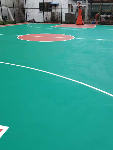 南林乡 球场长期使用易出现地面开裂